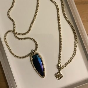 Kendra Scott Arrowhead necklace